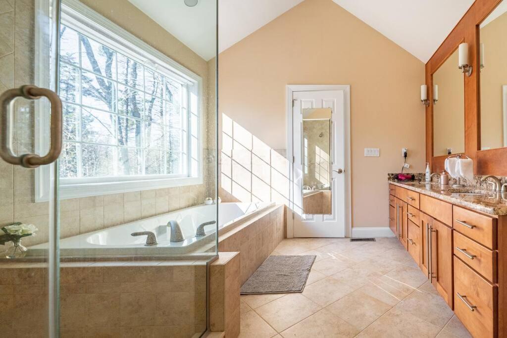 Luxury 4 Bedroom House In Pocono Mountains In Golf Course Near Lake Tobyhanna المظهر الخارجي الصورة