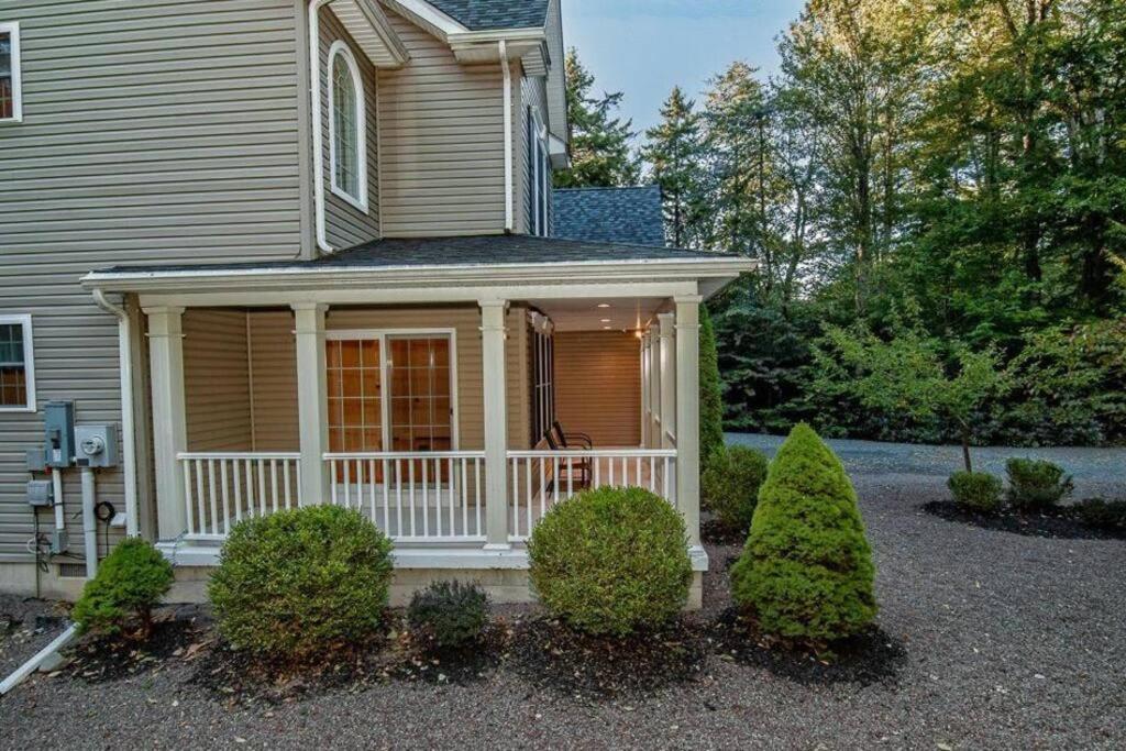 Luxury 4 Bedroom House In Pocono Mountains In Golf Course Near Lake Tobyhanna المظهر الخارجي الصورة