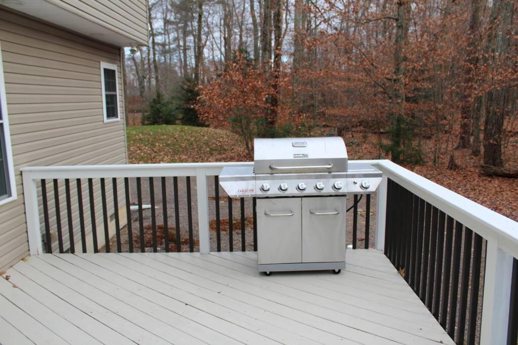 Luxury 4 Bedroom House In Pocono Mountains In Golf Course Near Lake Tobyhanna المظهر الخارجي الصورة