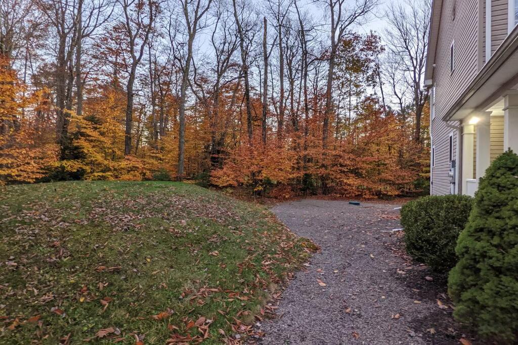 Luxury 4 Bedroom House In Pocono Mountains In Golf Course Near Lake Tobyhanna المظهر الخارجي الصورة